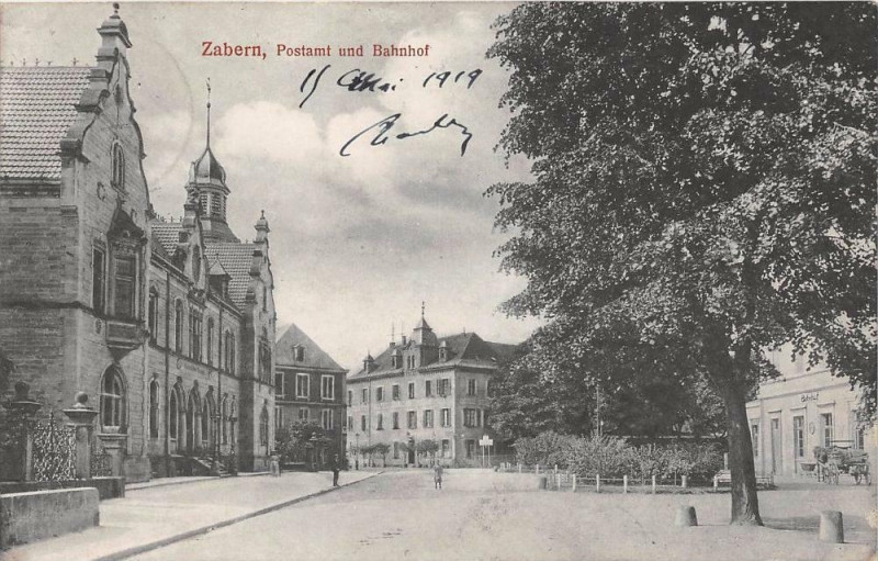 Carte postale ancienne Zabern Postamt Und Bahnhof