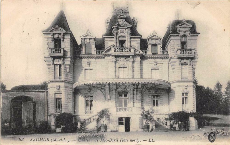 Carte postale ancienne Saumur Chateau Moc Baril à Saumur