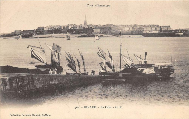 Carte postale ancienne Dinard La Cale (dos non divisé) à Dinard