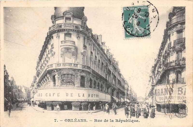 Carte postale ancienne Orleans Rue De La Republique à Orléans