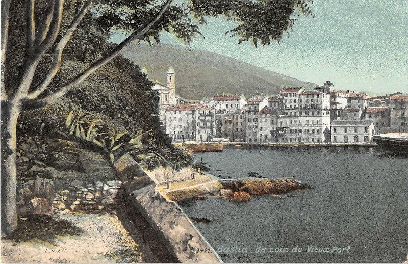 Carte postale ancienne 20 Corse Bastia Un Coin Du Vieux Port à Bastia