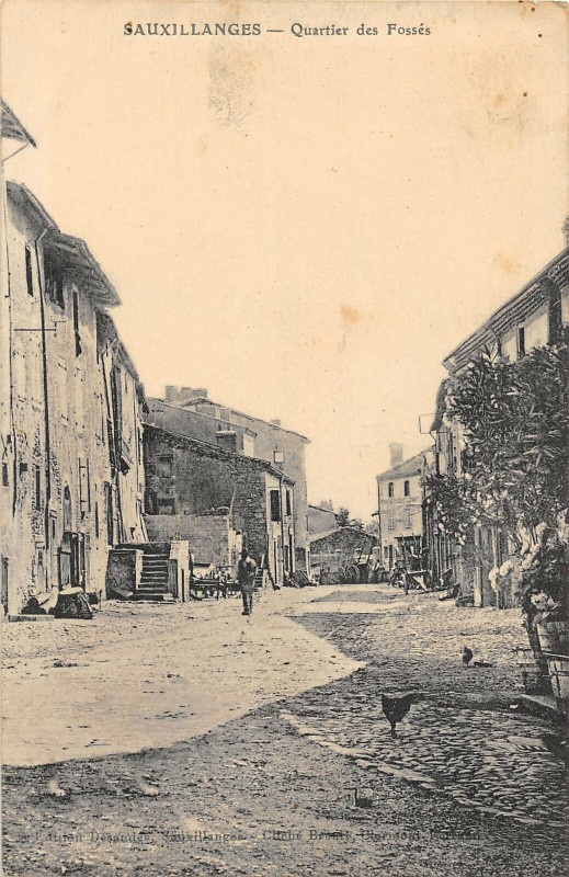 Carte postale ancienne Sauxillanges Quartier Des Fosses à Sauxillanges