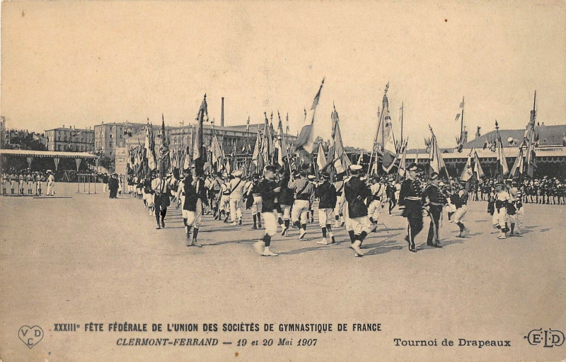 Carte postale ancienne Clermont Ferrand Fete Federale Tournoi De Drapeaux à Clermont-Ferrand