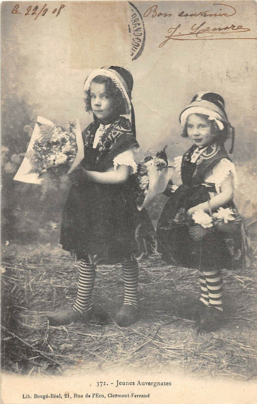 Carte postale ancienne Jeunes Auvergnates