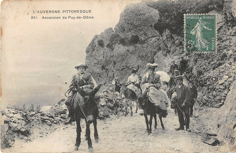 Carte postale ancienne Auvergne Ascension Du Puy De Dome