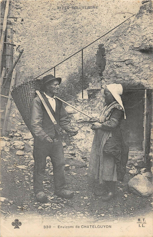 Carte postale ancienne Auvergne Environs De Chatel Guyon