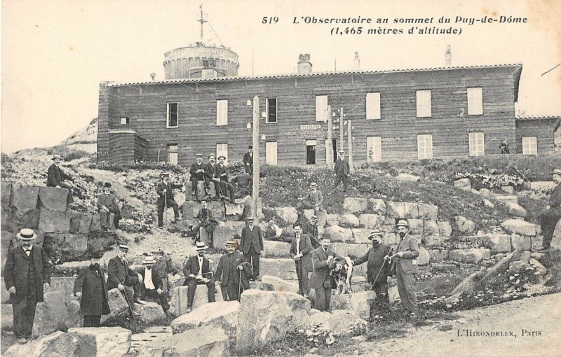 Carte postale ancienne L'Observatoire Au Sommet Du Puy De Dome