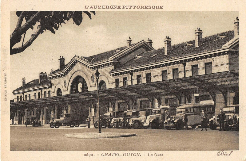 Carte postale ancienne Chatel Guyon La Gare