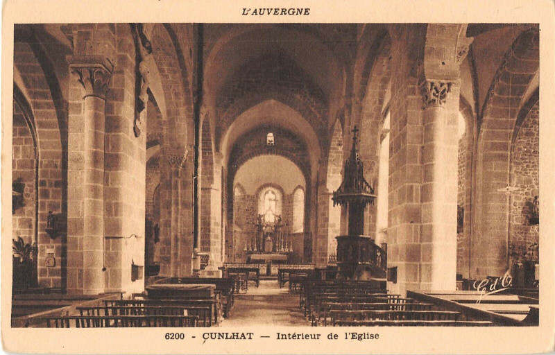 Carte postale ancienne Cunlhat Interieur De L'Eglise à Cunlhat