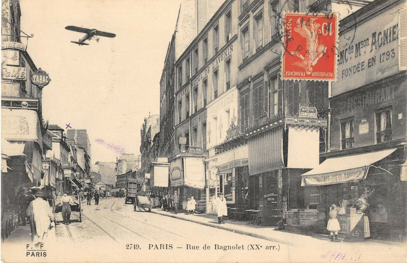 Carte postale ancienne Rue de Bagnolet à Paris 20e