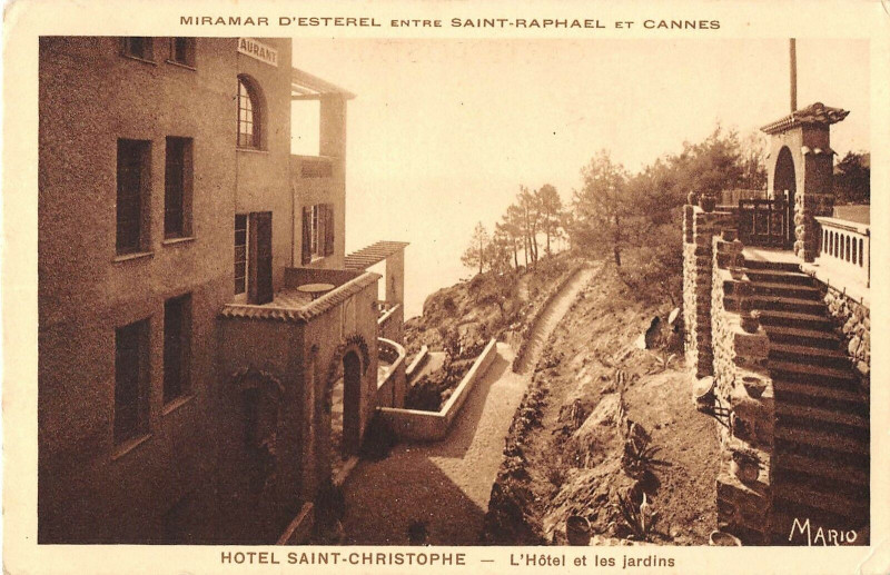 Carte postale ancienne Hotel Saint Christophe L'Hotel Et Les Jardins