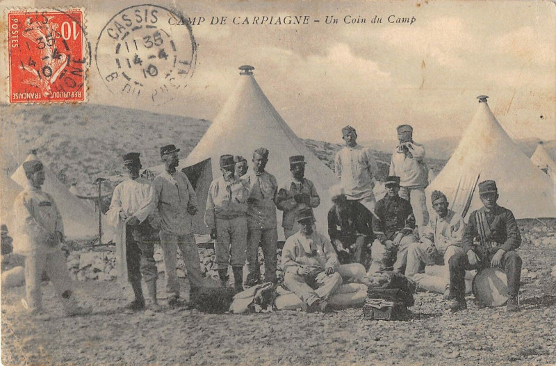 Carte postale ancienne Camp De Carpiagne Autour Du Camp