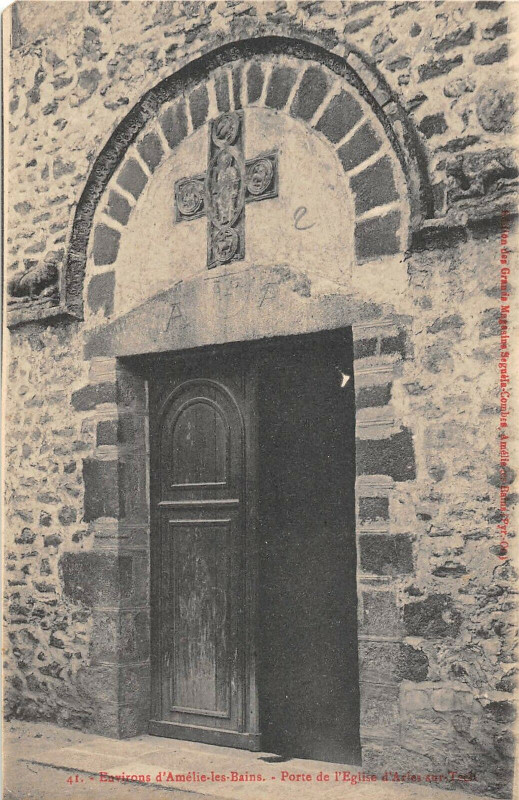 Carte postale ancienne Env.amelie Porte De L'Eglise D'Arles Sur Tech à Arles-sur-Tech