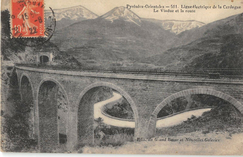 Carte postale ancienne Ligne Electrique De La Cerdagne Le Viaduc Et La Route