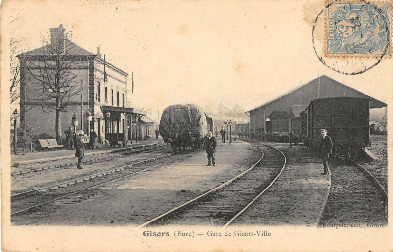 Carte postale ancienne Gisors Gare De Gisors Ville à Gisors