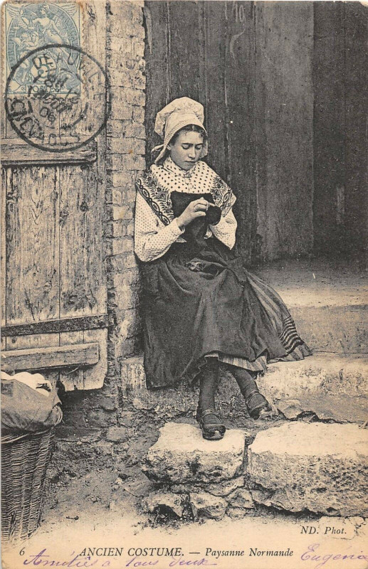 Carte postale ancienne Ancien Costume Paysanne Normande