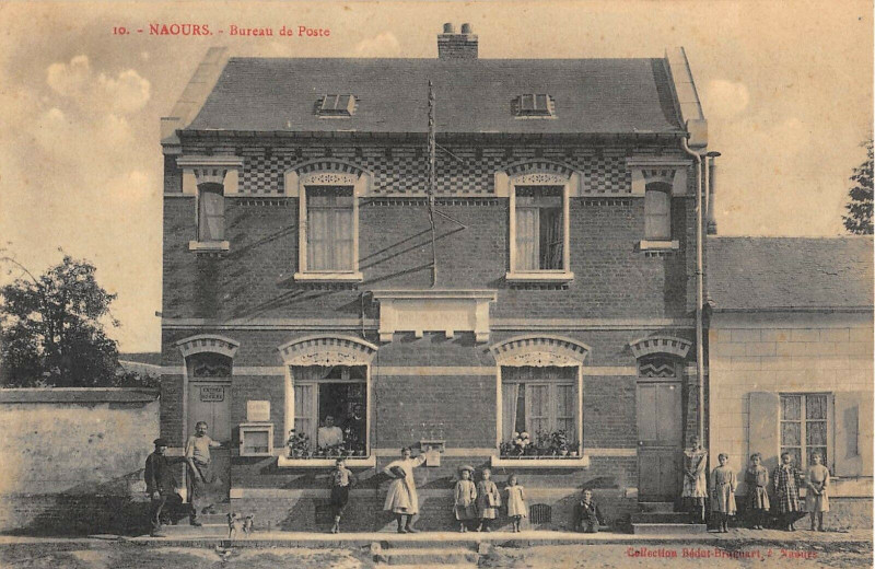 Carte postale ancienne Naours Bureau De Poste à Naours