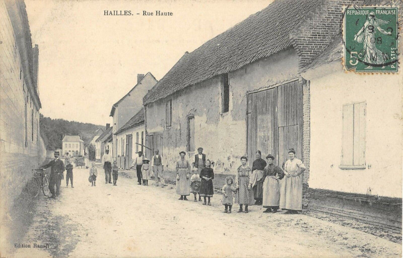 Carte postale ancienne Hailles Rue Haute à Hailles