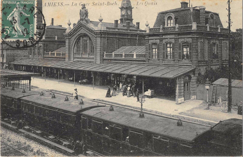 Carte postale ancienne Amiens La Gare Saint Roch Les Quais (cliché pas courant Train à Amiens