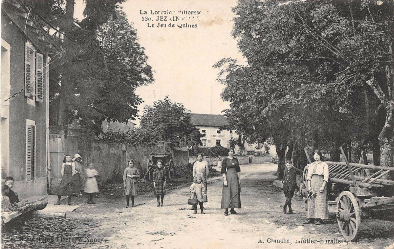 Carte postale ancienne Jezainville Le Jeu De Quilles à Jezainville