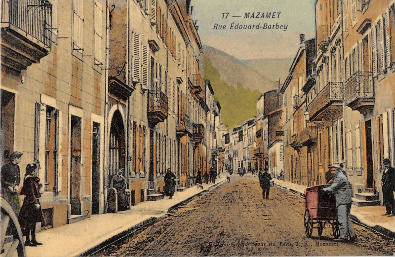 Carte postale ancienne Mazamet Rue Edouard Barbey (cpa émaillée à Mazamet