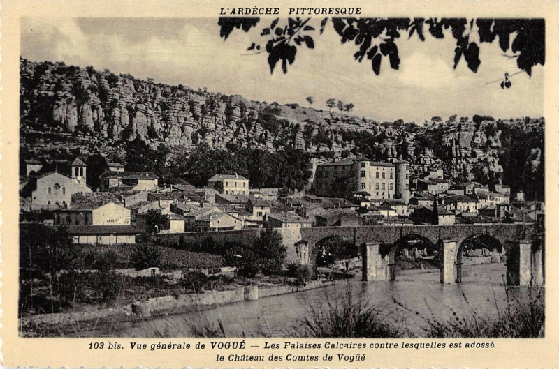 Carte postale ancienne Vue Generale De Vogue à Vogüé
