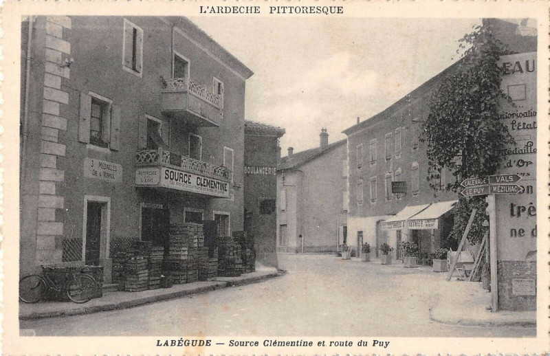 Carte postale ancienne Labegude Source Clementine Route Du Puy à Labégude