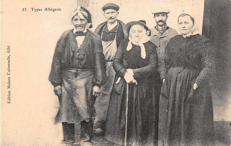 Carte postale ancienne Types Albigeois à Albi