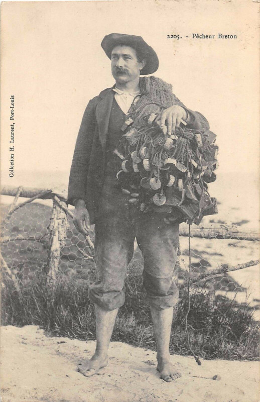 Carte postale ancienne Pecheur Breton