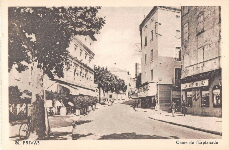 Carte postale ancienne Privas Cours De L'Esplanade à Privas