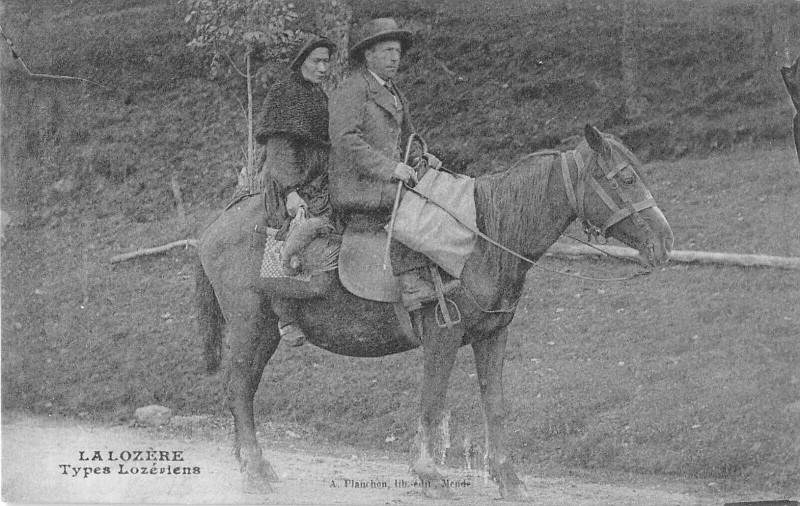Carte postale ancienne La Lozere Types Lozeriens