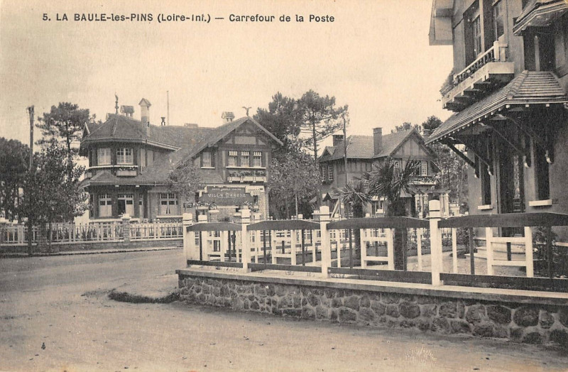 Carte postale ancienne La Baule Les Pins Carrefour De La Poste