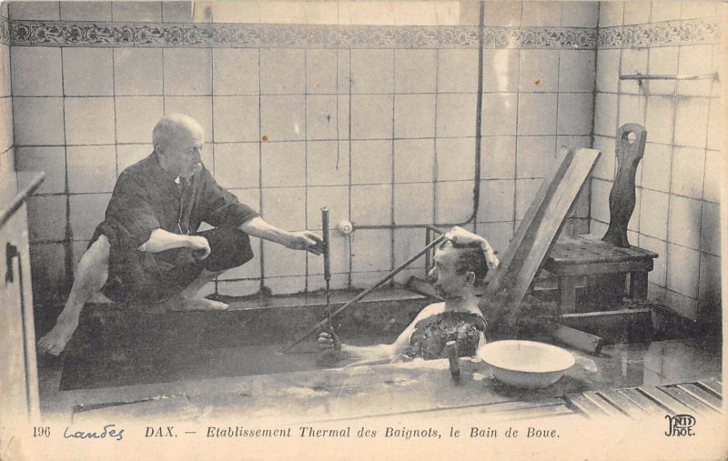 Carte postale ancienne Dax Le Bain De Boue à Dax