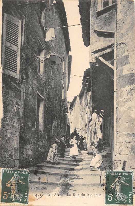 Carte postale ancienne Les Arcs La Rue Du Bas Four aux Arcs
