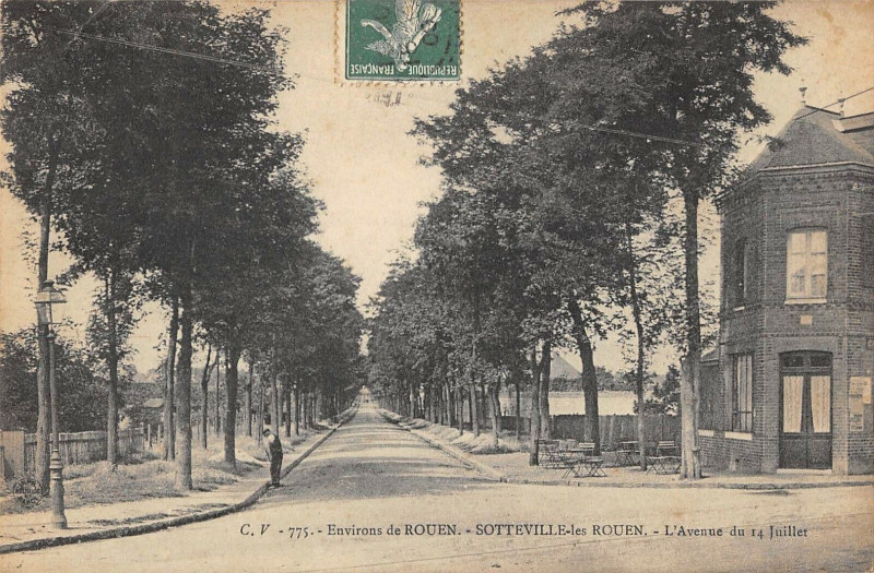Carte postale ancienne Env.rouen Sotteville Les Rouen Avenue Du 14 Juillet à Rouen