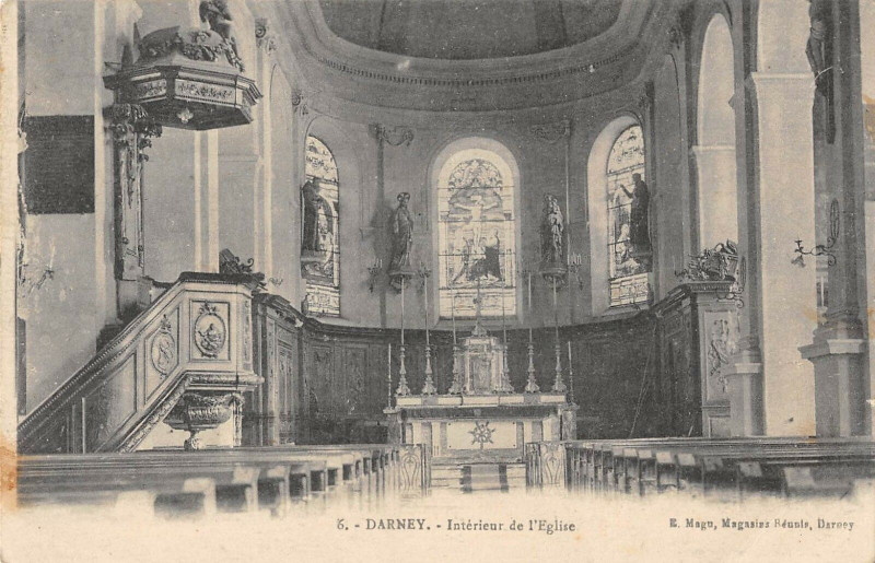 Carte postale ancienne Darney Interieur De L'Eglise à Darney