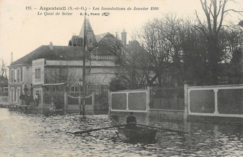 Carte postale ancienne Argenteuil Inondations Quai De Seine à Argenteuil