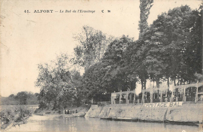 Carte postale ancienne Alfort Le Bal De L'Ermitage