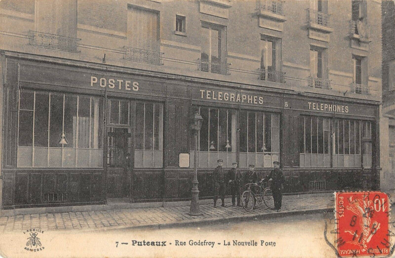 Carte postale ancienne Puteaux Rue Godefroy La Nouvelle Poste à Puteaux
