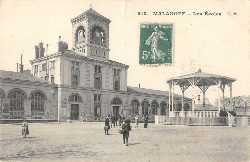 Carte postale ancienne Malakoff Les Ecoles à Malakoff