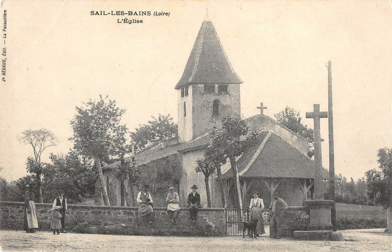 Carte postale ancienne Sail Les Bains L'Eglise à Sail-les-Bains
