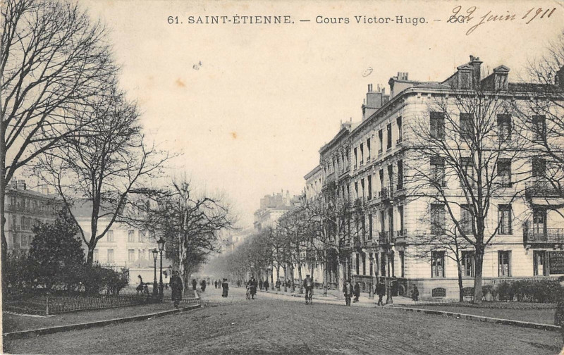Carte postale ancienne Saint Etienne Cours Victor Hugo