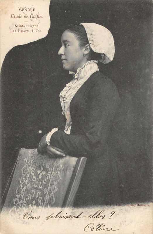 Carte postale ancienne Vendee Etude De Coiffes Essarts (dos non divisé)