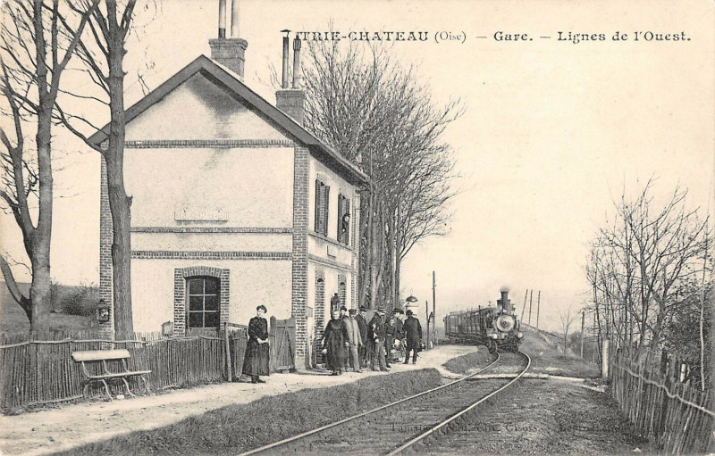 Carte postale ancienne Trie Chateau Gare Lignes De L'Ouest (Train
