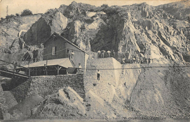 Carte postale ancienne Villiers Charlemagne Carriere De La Fosse P.chubilleau Exploitant à Villiers-Charlemagne