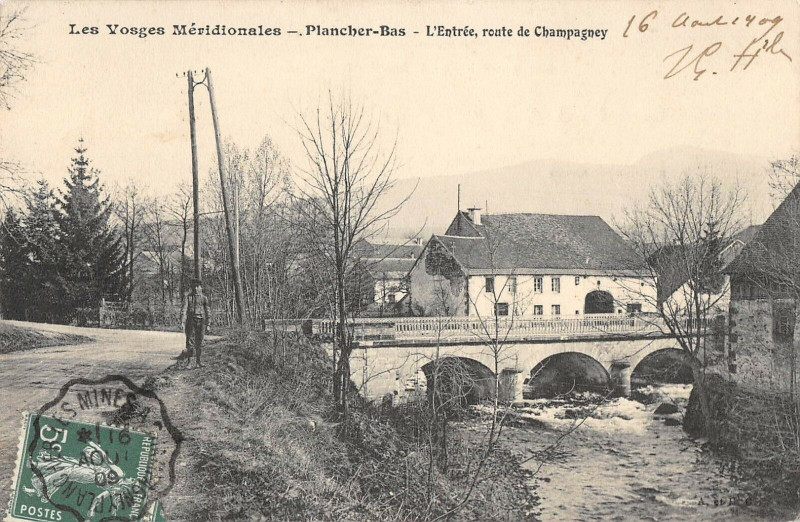 Carte postale ancienne Plancher Le Bas L'Entree Route De Champagney (cliché pas courant à Champagney