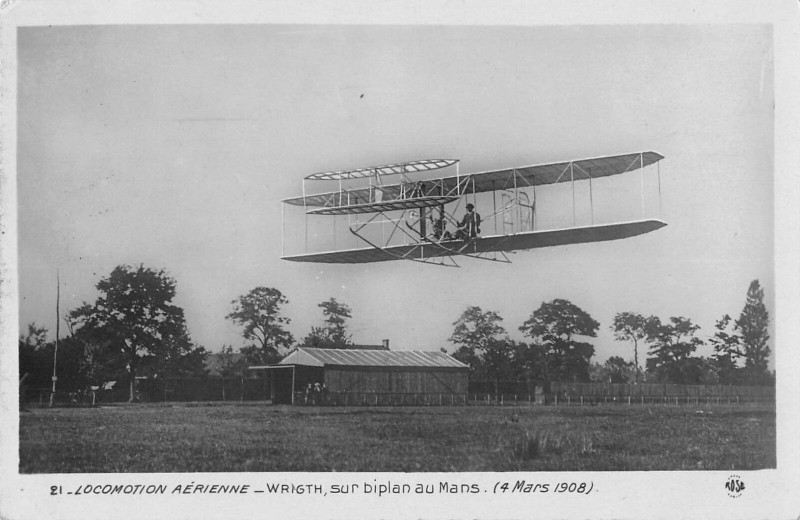 Carte postale ancienne Locomotion Aerienne Wright Sur Biplan Au Mans 1908