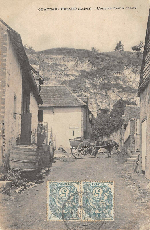 Carte postale ancienne Chateau Renard L'Ancien Four A Chaux