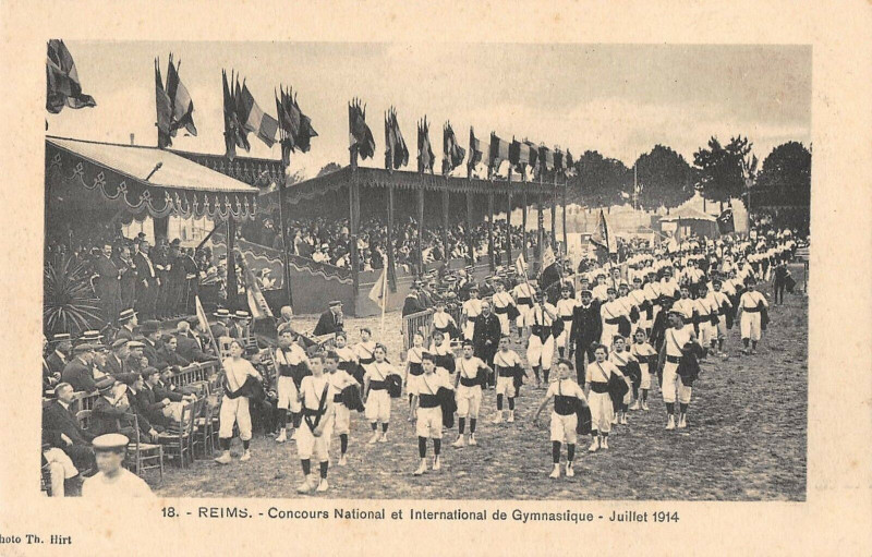 Carte postale ancienne Reims Concours National Gymnastique Juillet 1914 à Reims