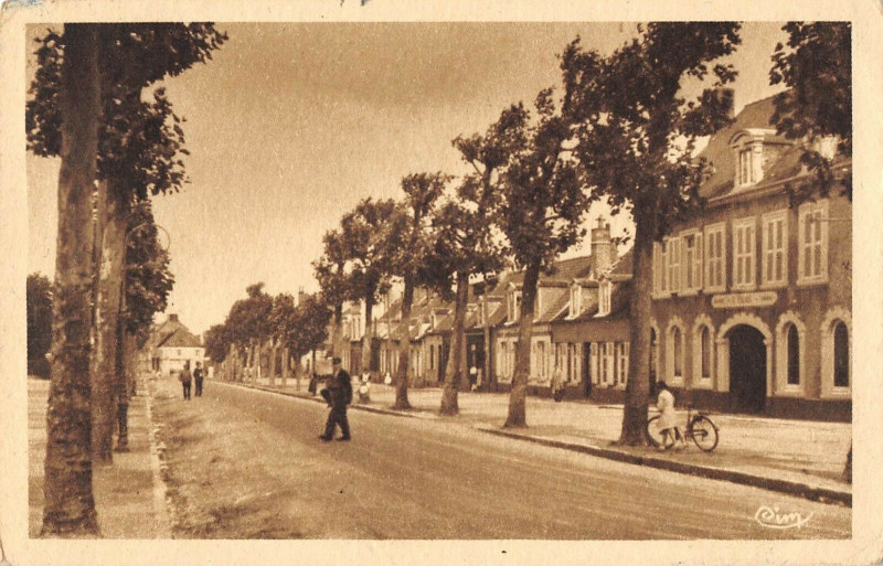 Carte postale ancienne Guines Avenue Auguste Boulanger à Guînes